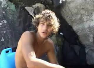 Daniel, 18 anos, surfista, só conferindo!