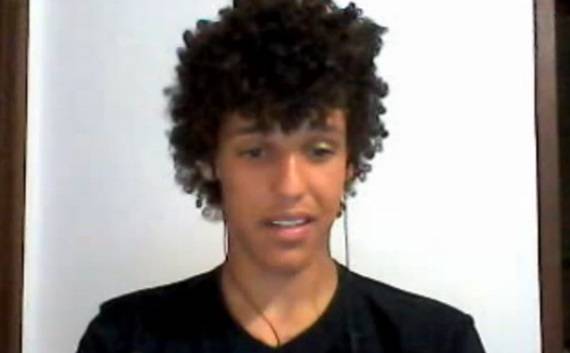 CAM: Diego ficou pelado, bateu e gozou gostoso