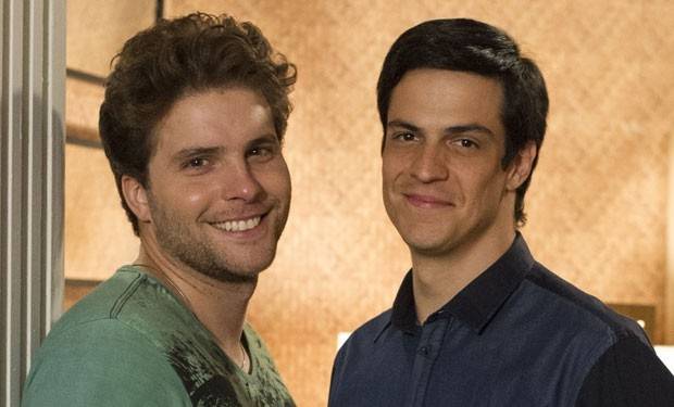 ROLOU! Primeiro beijo gay na teledramaturgia global – Niko e Félix