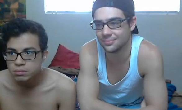 [Webcam] Nerds ficam pelados, se chupam e brincam!