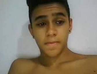 Twink pirocudo mostrando a vara no Omegle