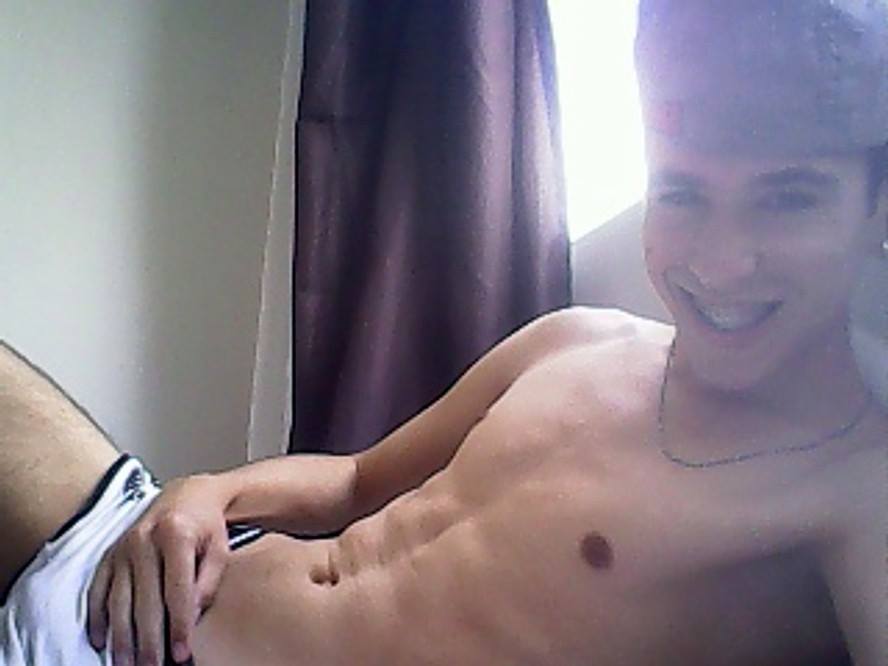 Kelvin Eduardo garoto de programa punheta solo video