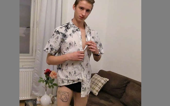 czech-hunter-227-undressing-boy