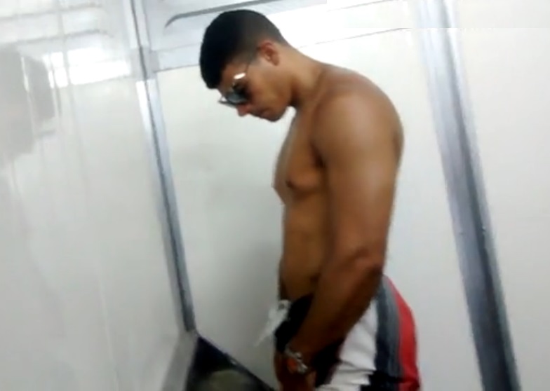 machos mijando no carnaval 2016 gay caiu na net