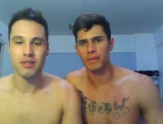 Brasileiros safados capricham na webcam e fodem