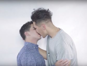 Héteros participam de experiência e dão primeiro beijo gay