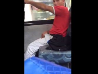 Homem é flagrado de pau duraço no ônibus do Rio de Janeiro