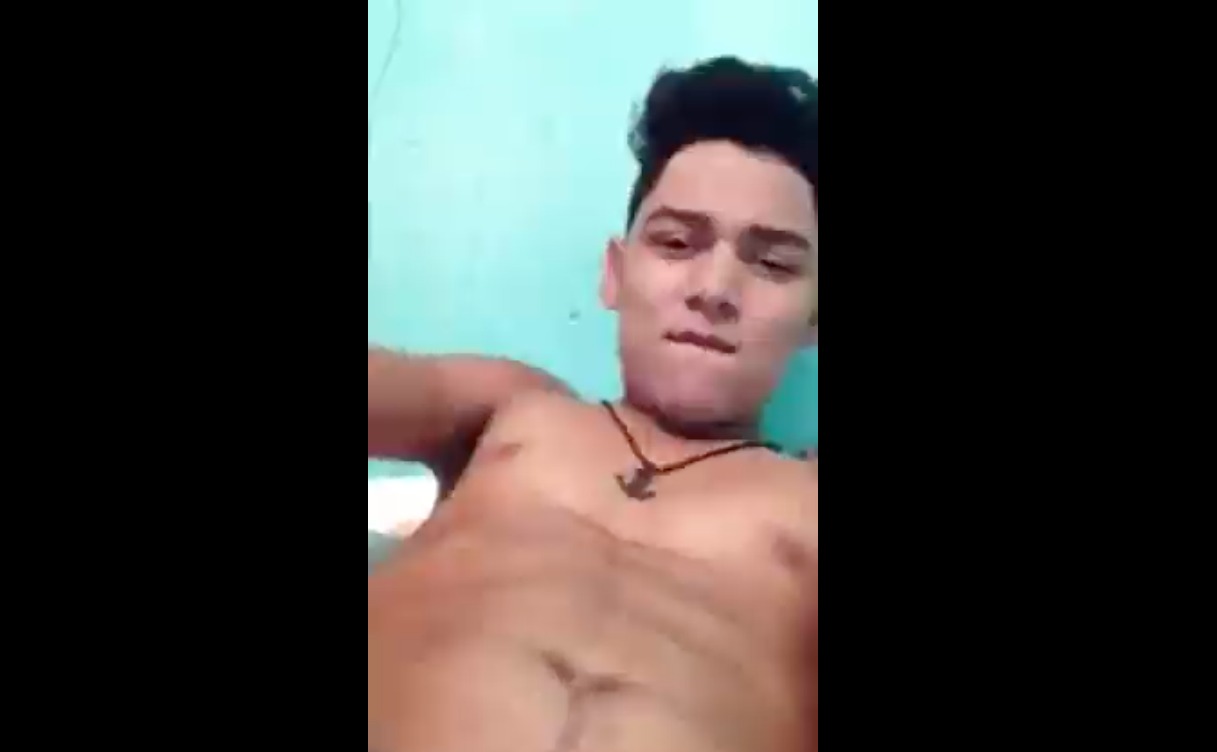 Novinho de Manaus bate punheta até gozar gostoso » KINGuys