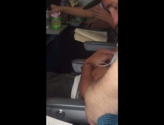 Piroca do macho dorminhoco no avião não para de pulsar