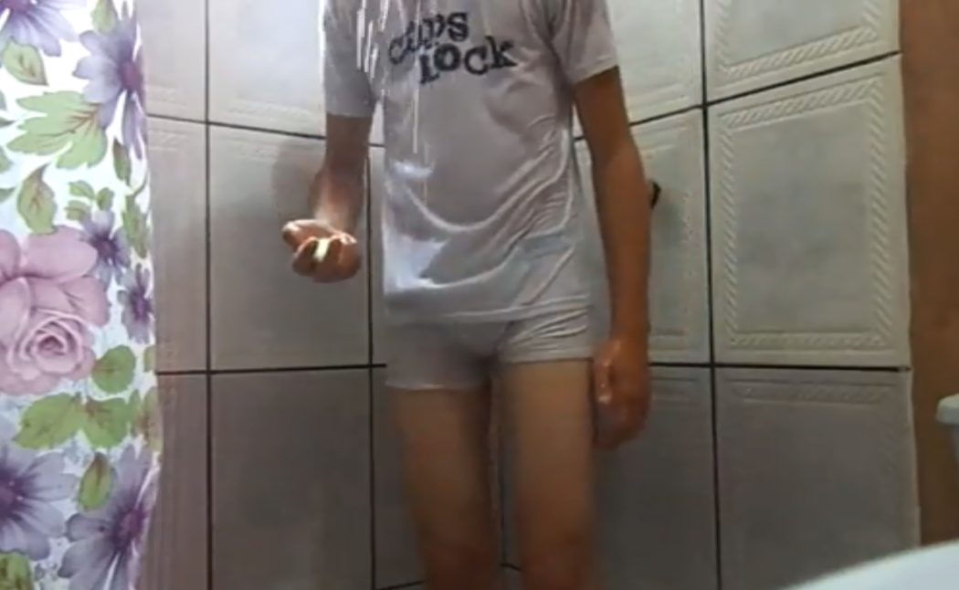 Youtuber desafio de cueca branca