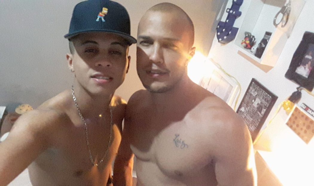 Bruninho recife libera o cuzinho para o Kadu, rei ativo dos pornôs