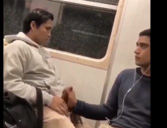 O tesão falou mais alto no vagão do metrô com jovens ousados